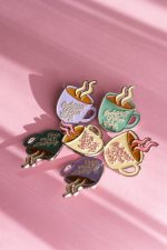 Budapest Coffee Week 2026 zománc kitűző